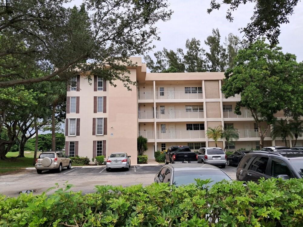 3051 S Palm Aire Dr 110