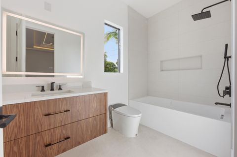 Tiny photo for 2360 NE 49th Street, Lighthouse Point, FL 33064 (MLS # B26032757)
