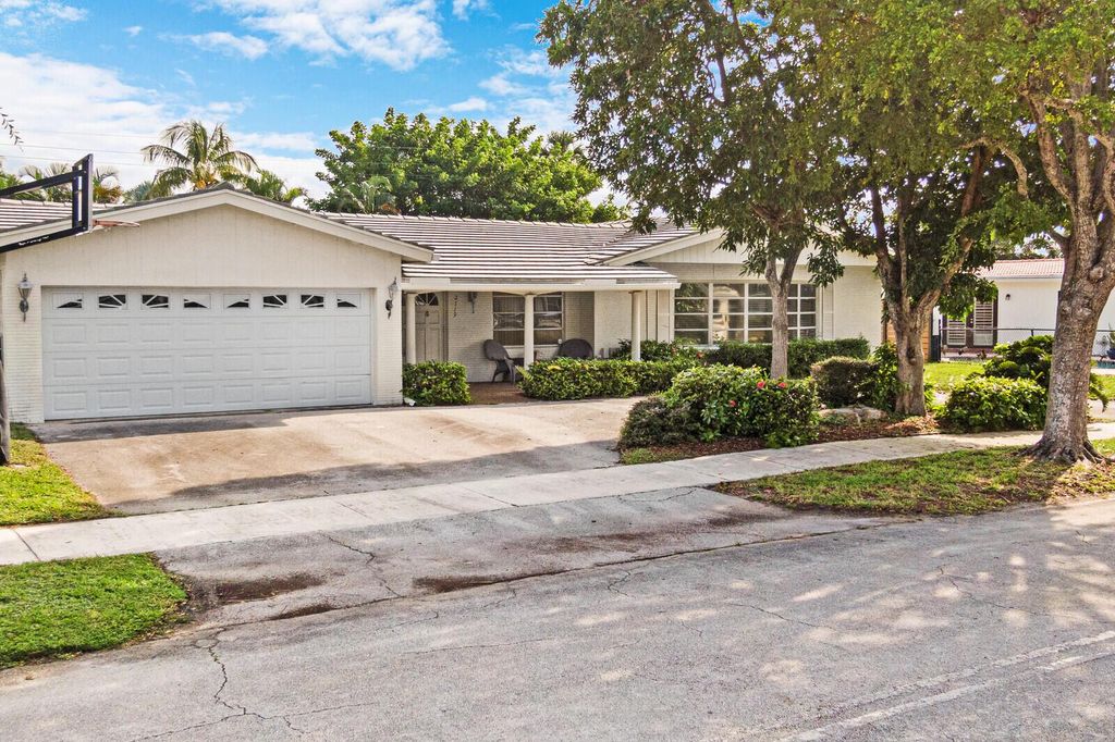 Photo of 2119 NE 59th Place, Fort Lauderdale, FL 33308 (MLS # R10911607)