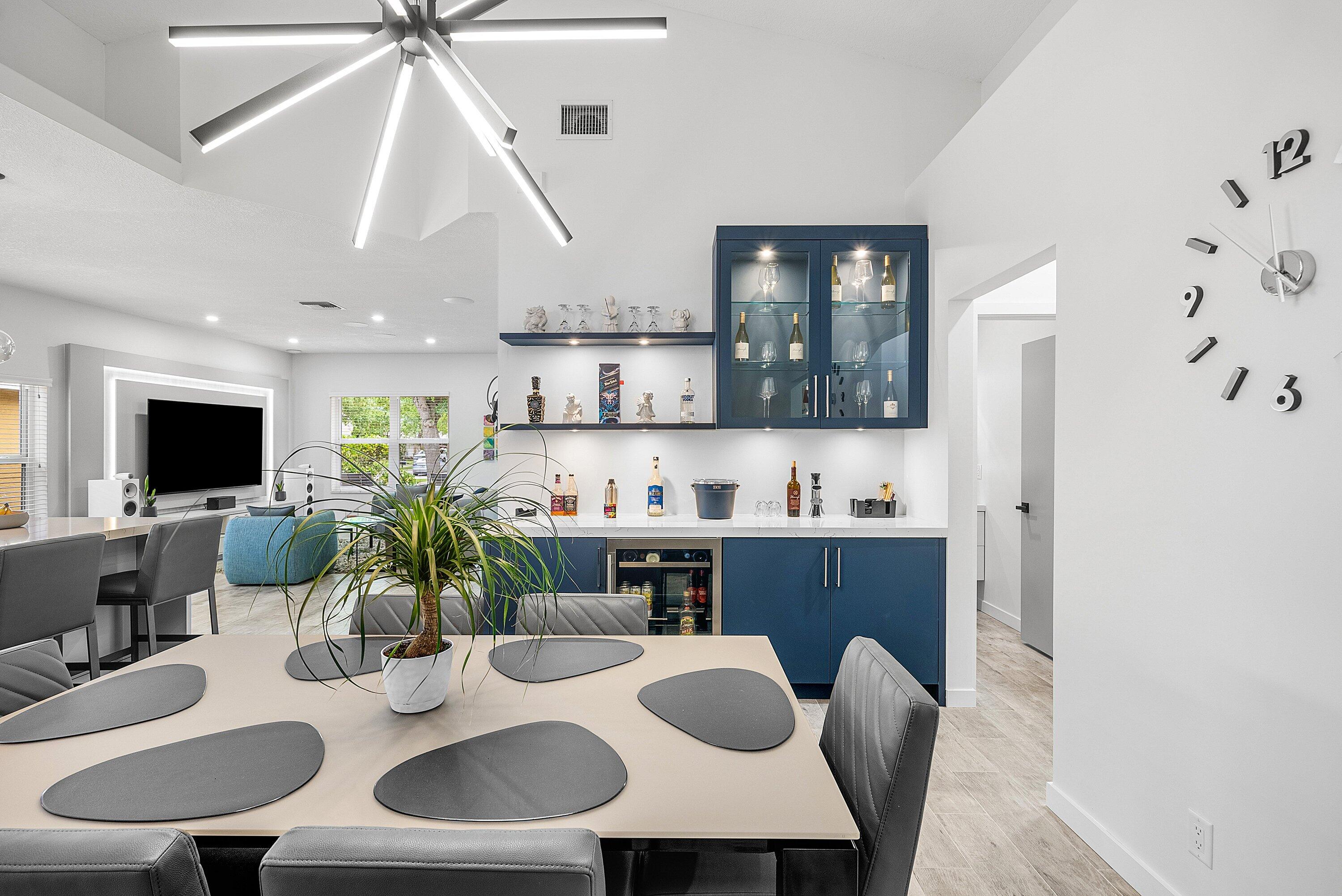 DELRAY LAKES - Residential Lease