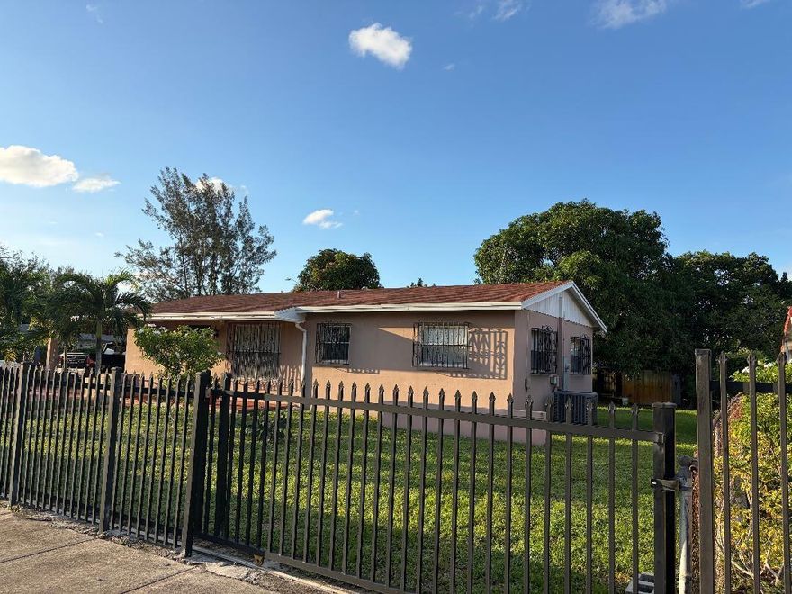 This property presents a serene hideaway. This 3 bedroom actually has an additional BONUS room so that you can make it into anything you like. The substantial lot, measuring over 11,000 sq-ft, affords the necessary privacy. Centrally located, it offers easy access to all. Easy show and 24 hour approval, no association.