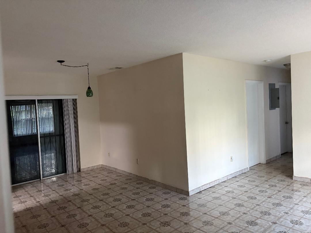 Bankers 01 - Residential Lease