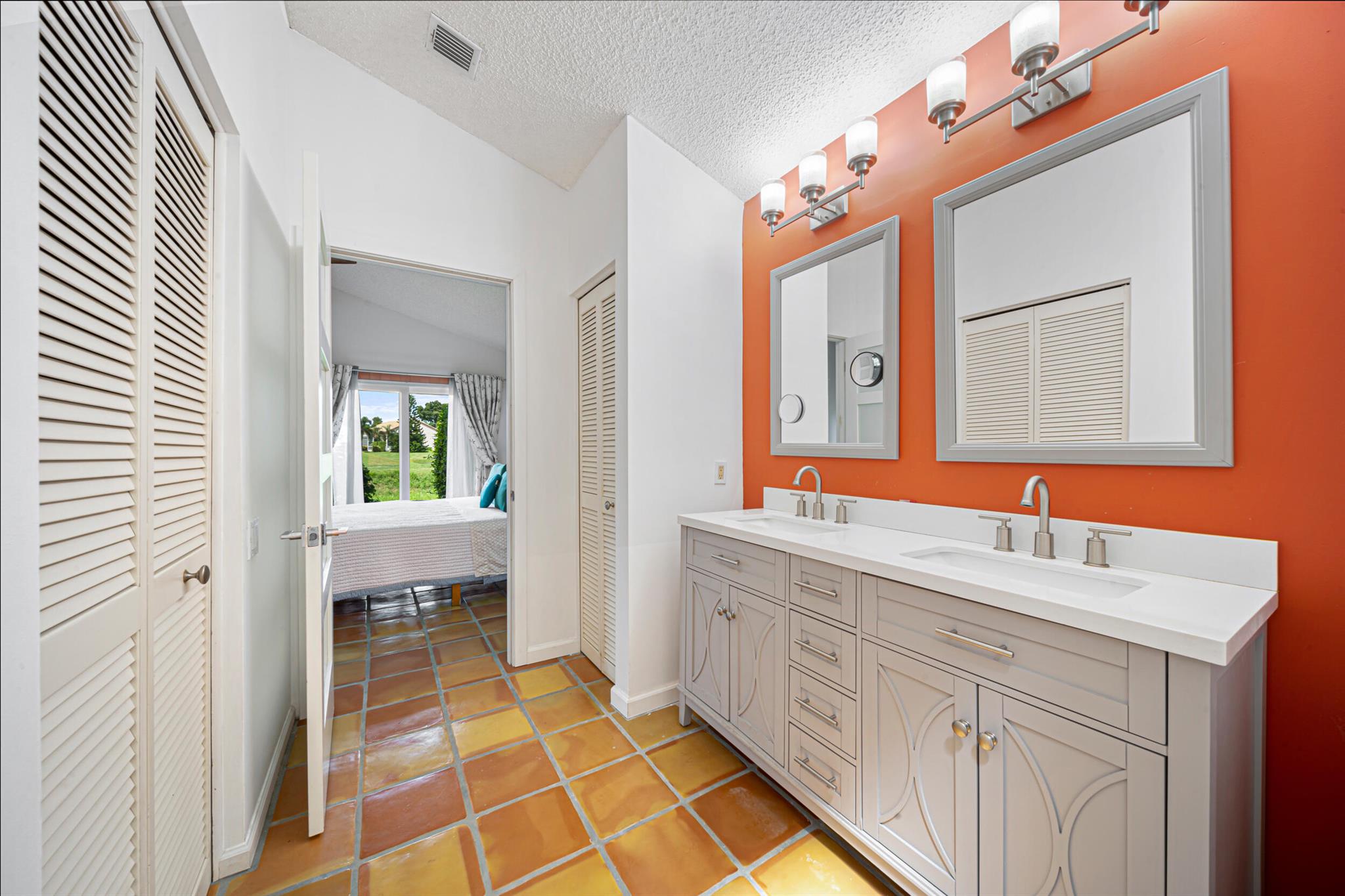 Lakeridge, SAWGRASS LAKES - Residential