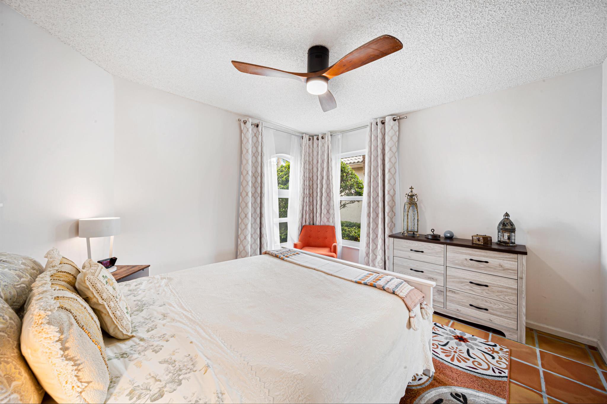 Lakeridge, SAWGRASS LAKES - Residential