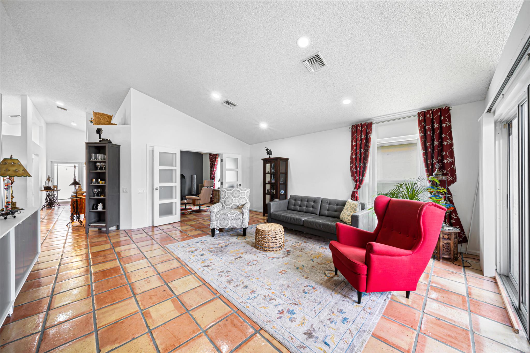 6087 Bay Isles Drive