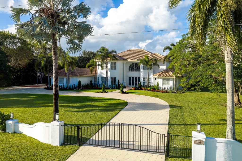 Photo of 14623 HALTER Road, Wellington, FL 33414 (MLS # B26092385)