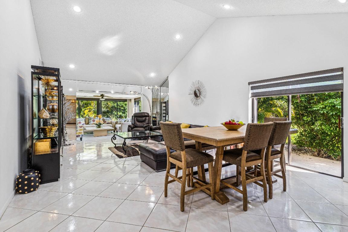 GLADES OF BOCA LAGO CONDO - Residential