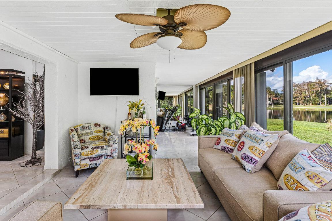 GLADES OF BOCA LAGO CONDO - Residential