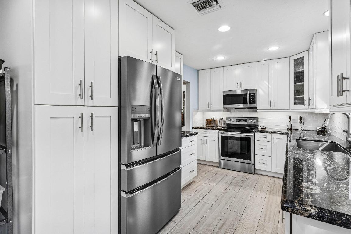 GLADES OF BOCA LAGO CONDO - Residential