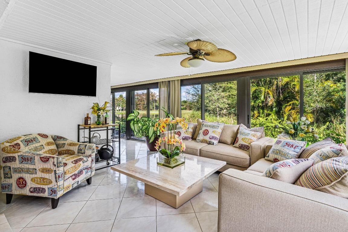 GLADES OF BOCA LAGO CONDO - Residential