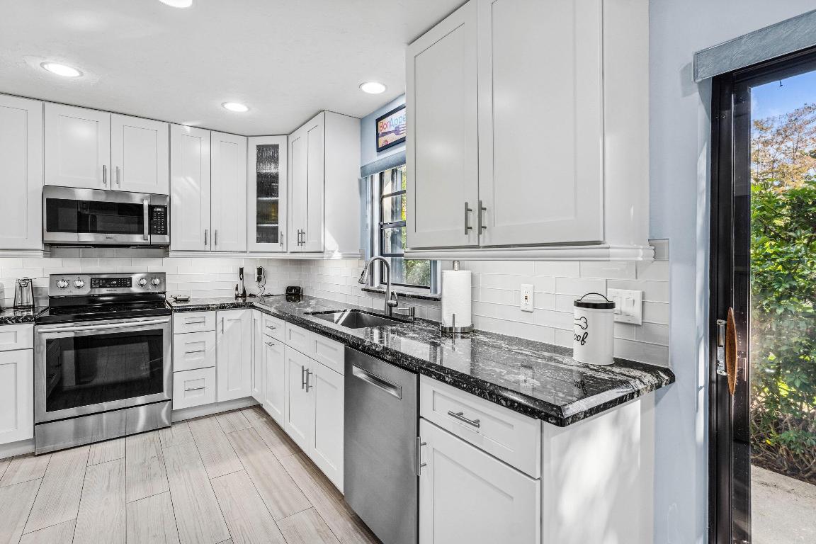 GLADES OF BOCA LAGO CONDO - Residential