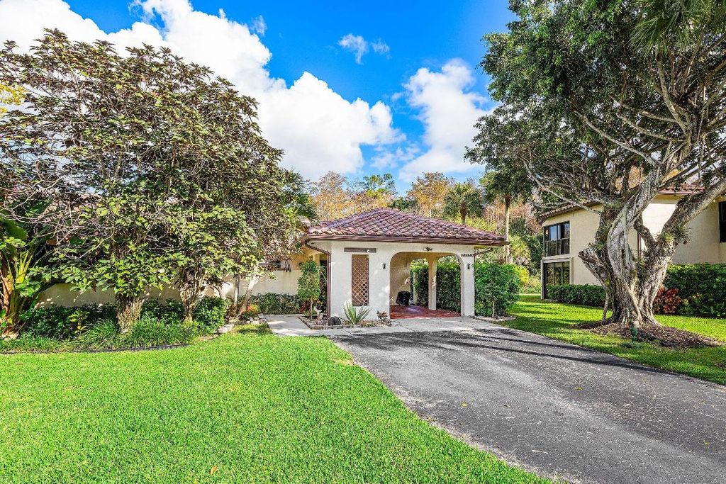 Photo of 21720 Arriba Real Real #37-b, Boca Raton, FL 33433 (MLS # R11152269)