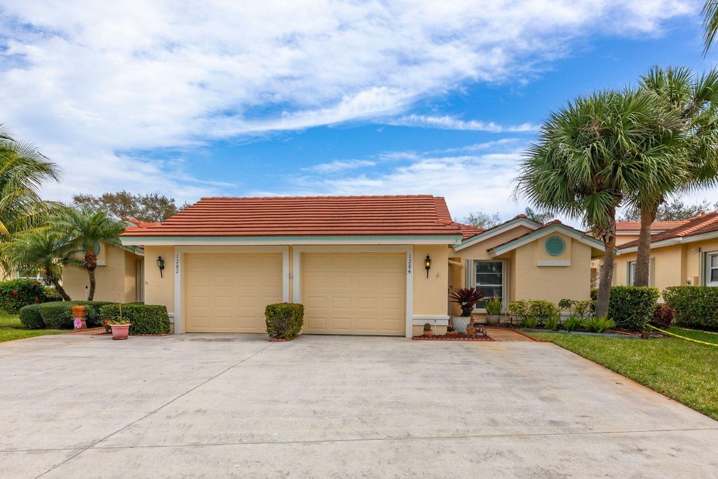 Photo of 1284 SW Greens Pointe Way, Palm City, FL 34990 (MLS # R10964401)