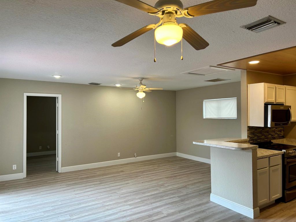 Photo of 1 Crossings Circle #G, Boynton Beach, FL 33435 (MLS # R11056021)