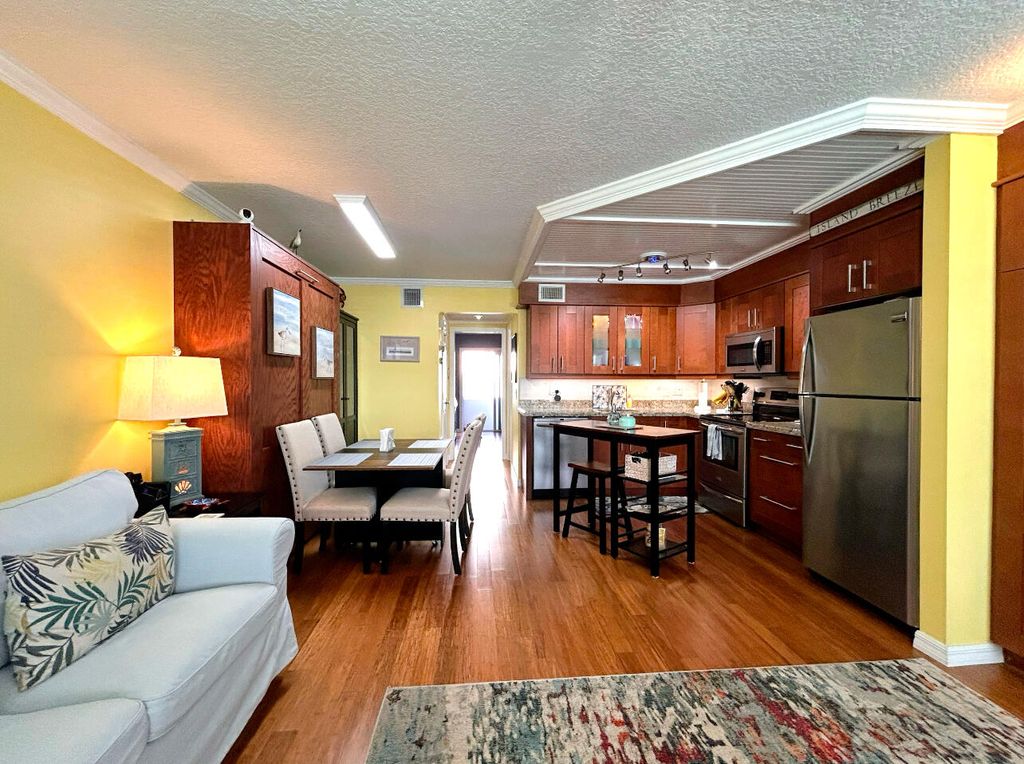 Photo of 150 Horizons E #207, Boynton Beach, FL 33435 (MLS # R11052361)