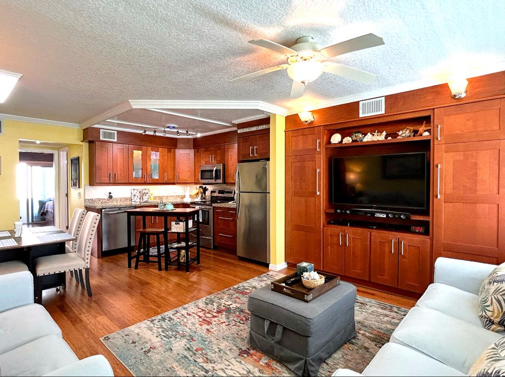 Photo of 150 Horizons E #207, Boynton Beach, FL 33435 (MLS # R11052361)