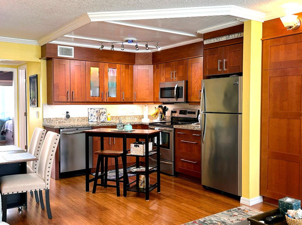 Photo of 150 Horizons E #207, Boynton Beach, FL 33435 (MLS # R11052361)