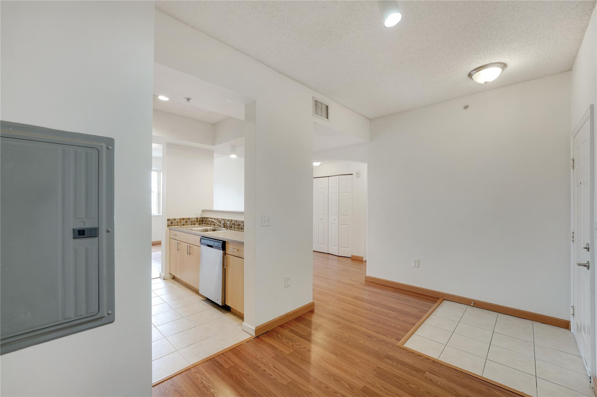533 NE 3rd Ave 506