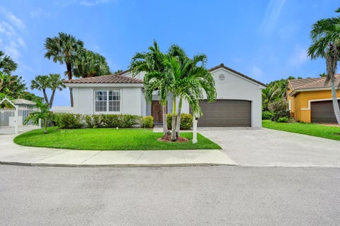 Photo of 3274 NW 22ND Avenue, Oakland Park, FL 33309 (MLS # B26063976)