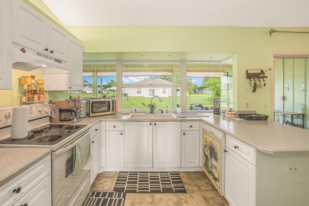 Photo of 9156 101st Avenue, Vero Beach, FL 32967 (MLS # R11120763)