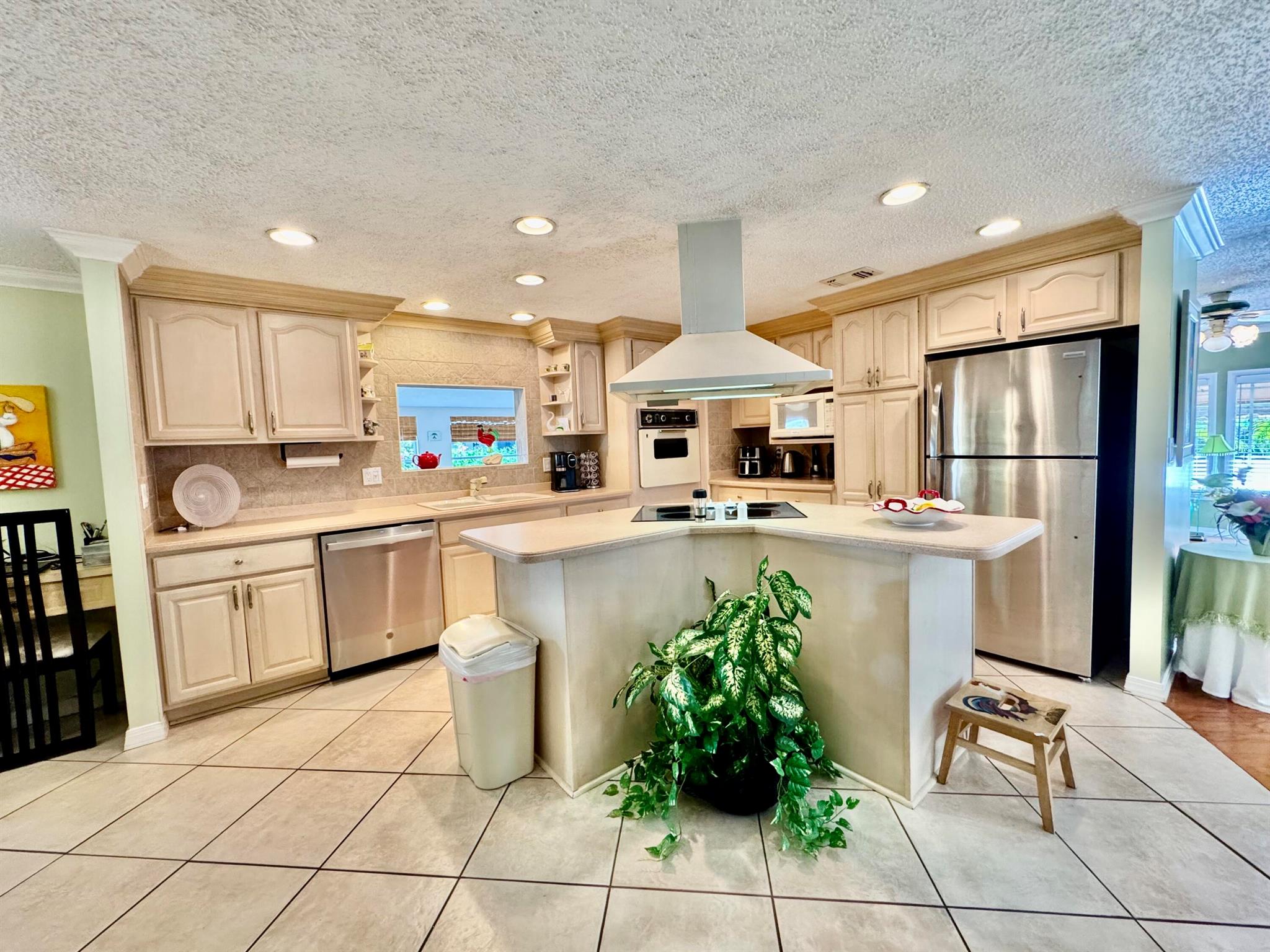 HIGHLAND MEADOWS ESTATES - Residential