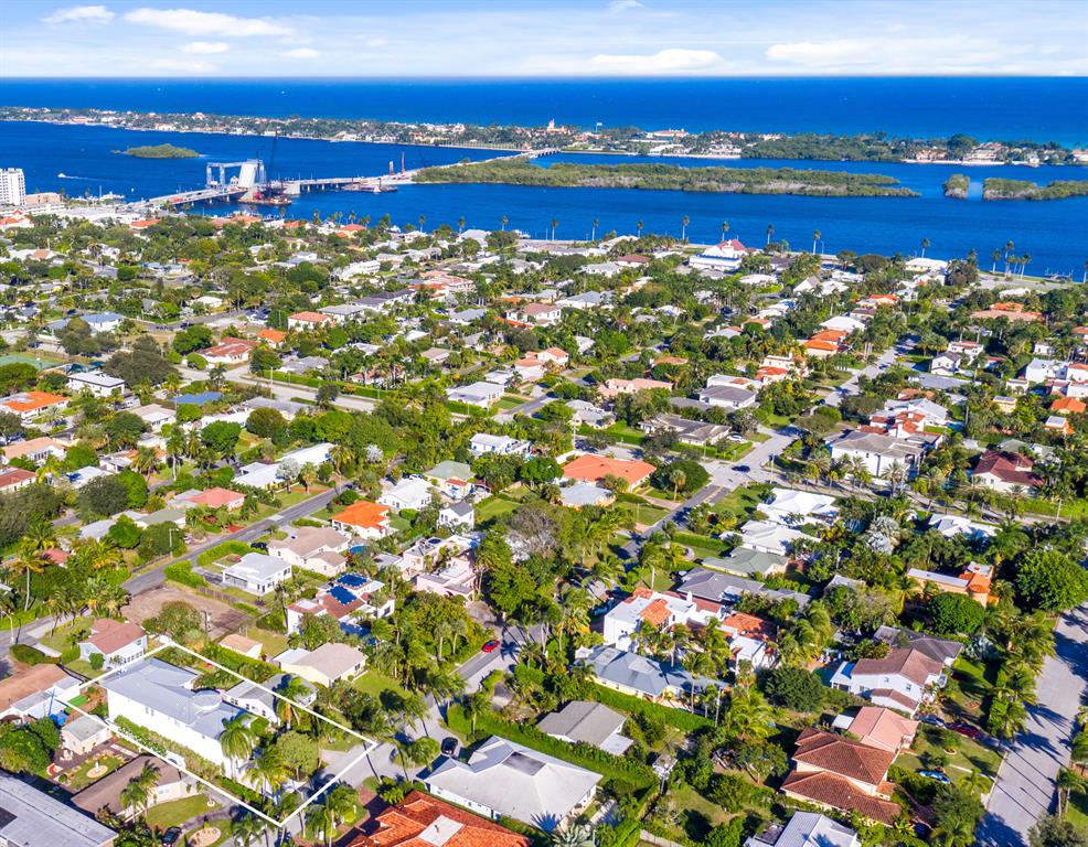 LAKEWOOD - Residential