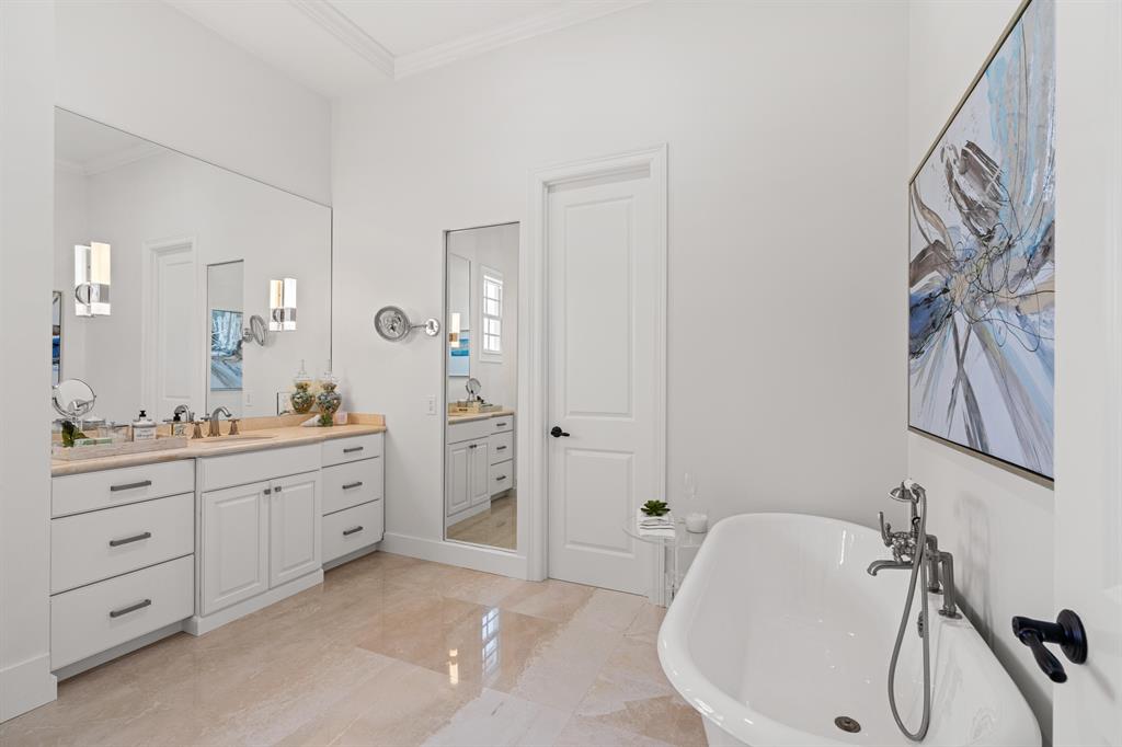 LAKEWOOD - Residential