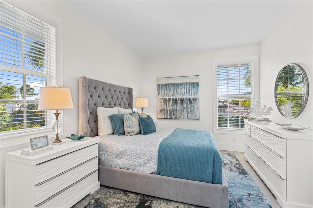 LAKEWOOD - Residential