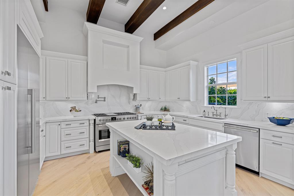 LAKEWOOD - Residential