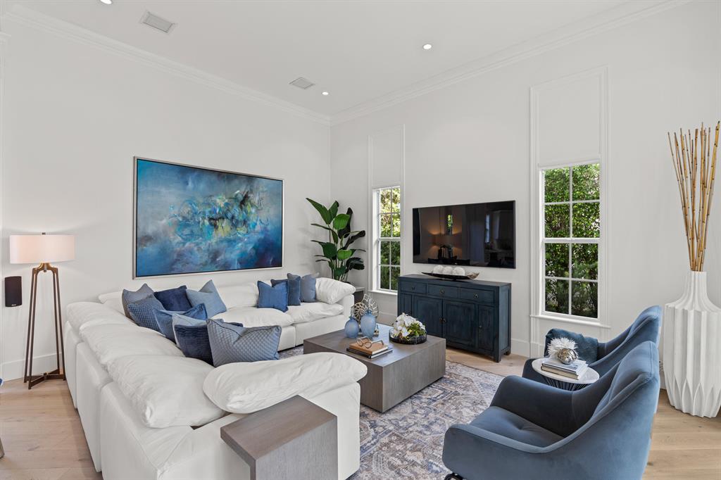 LAKEWOOD - Residential