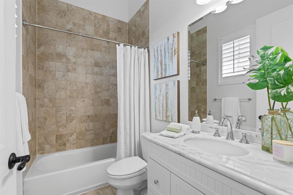 LAKEWOOD - Residential