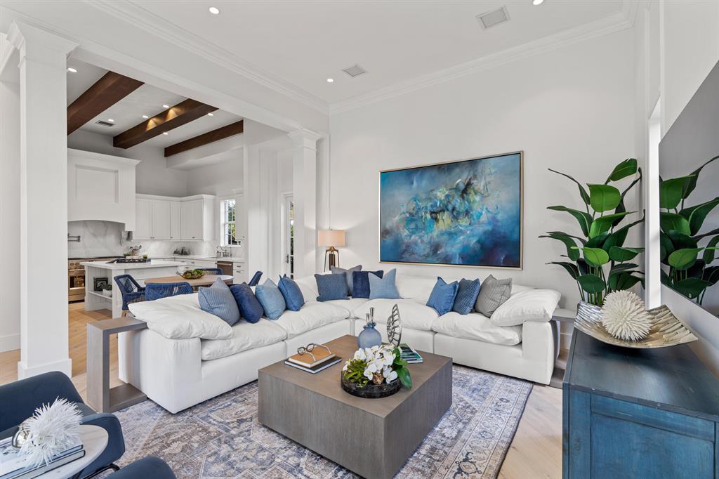 LAKEWOOD - Residential