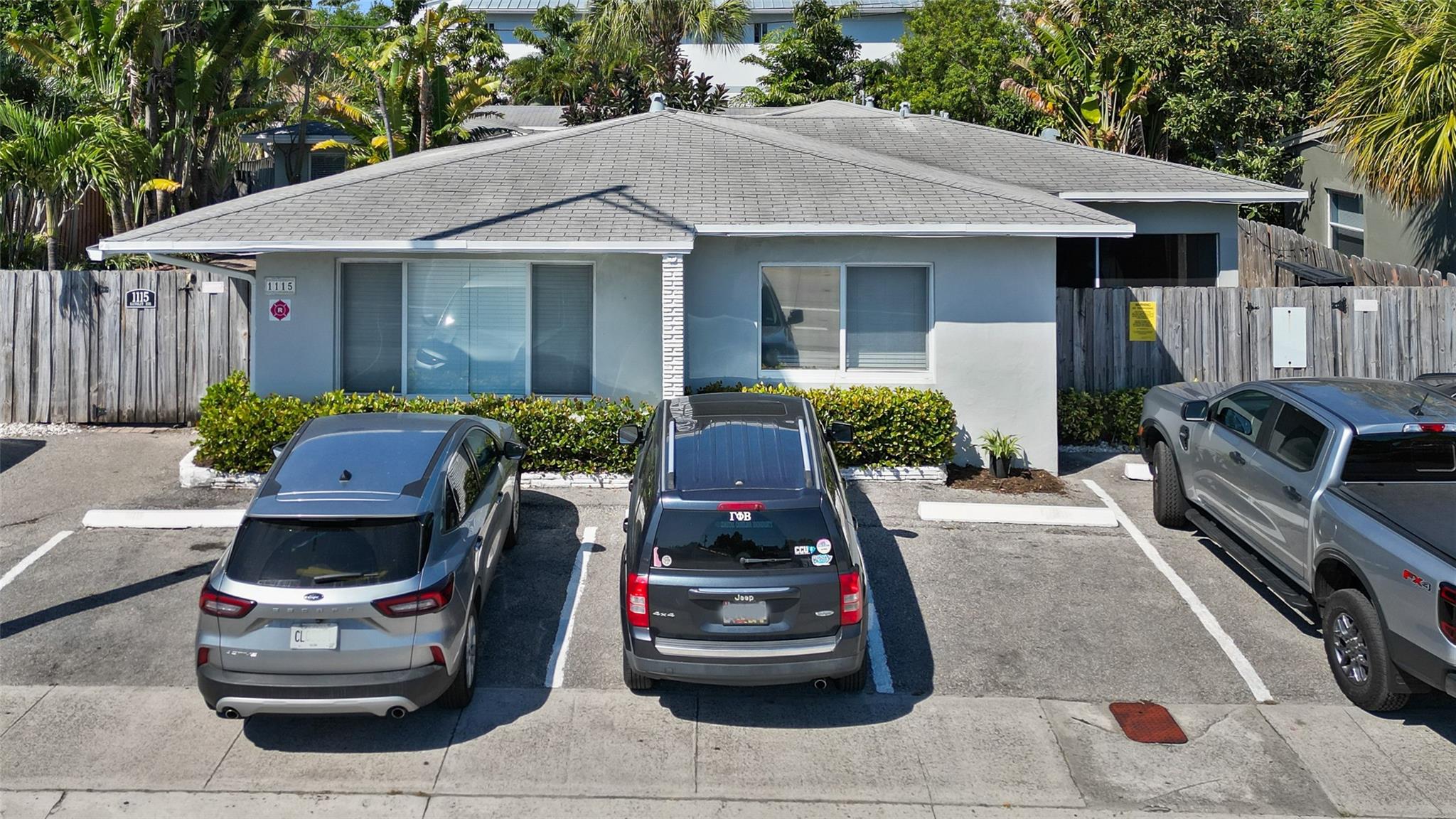 1115 NE 15th Ave
