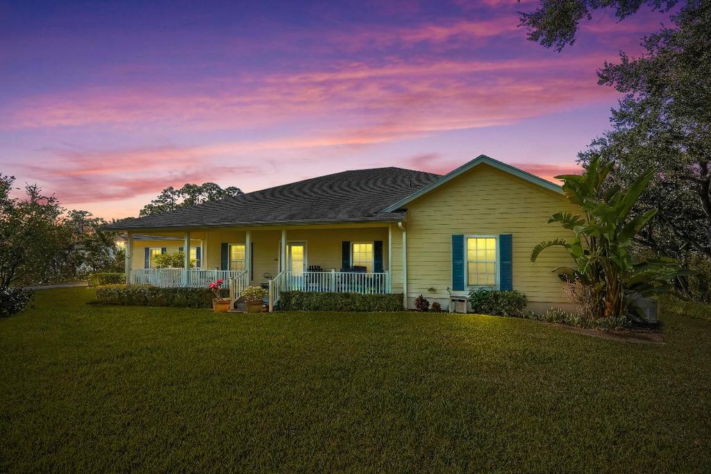 Photo of 5301 Bald Cypress Trail, Fort Pierce, FL 34951 (MLS # R11148511)