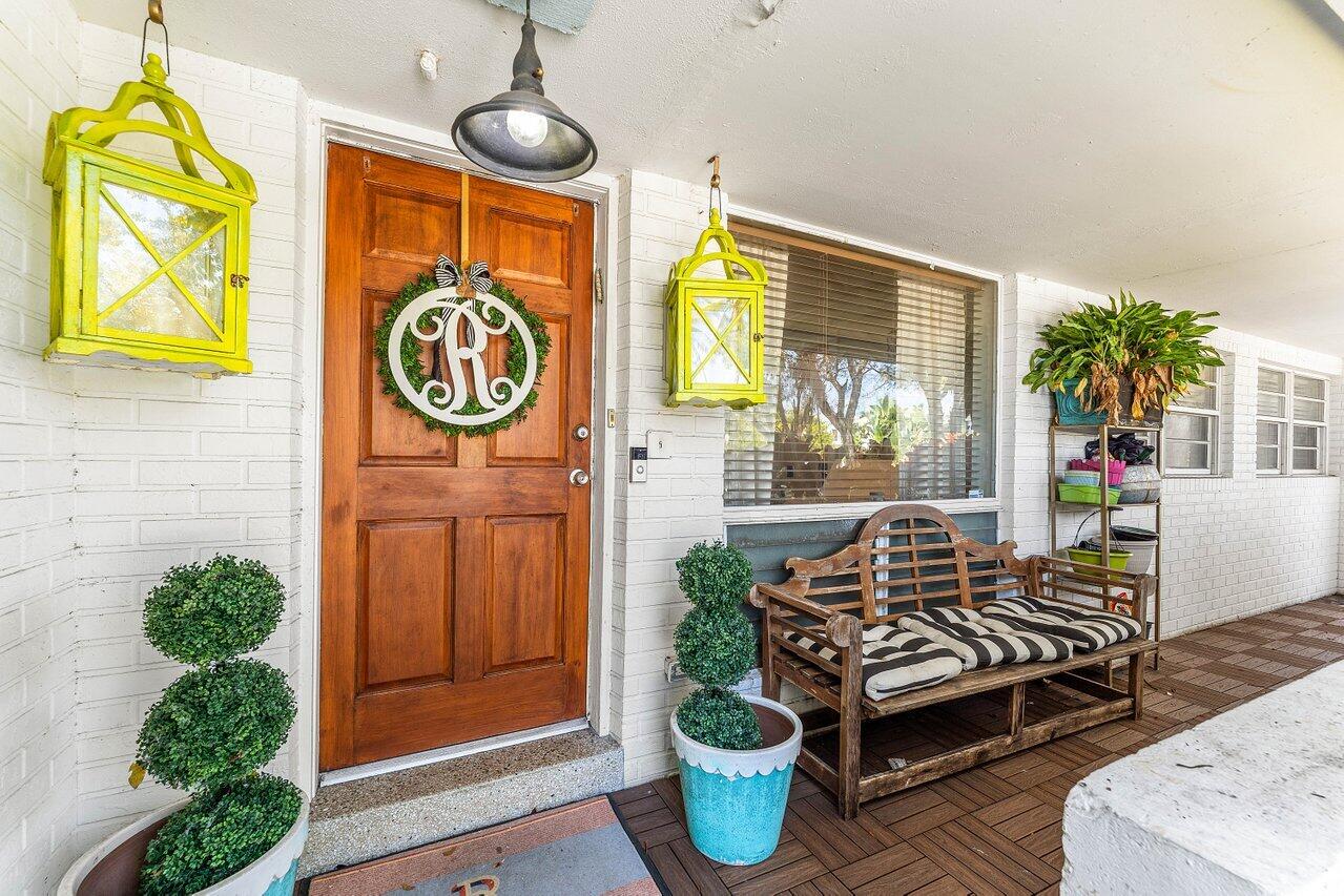 NORTHRIDGE - Residential