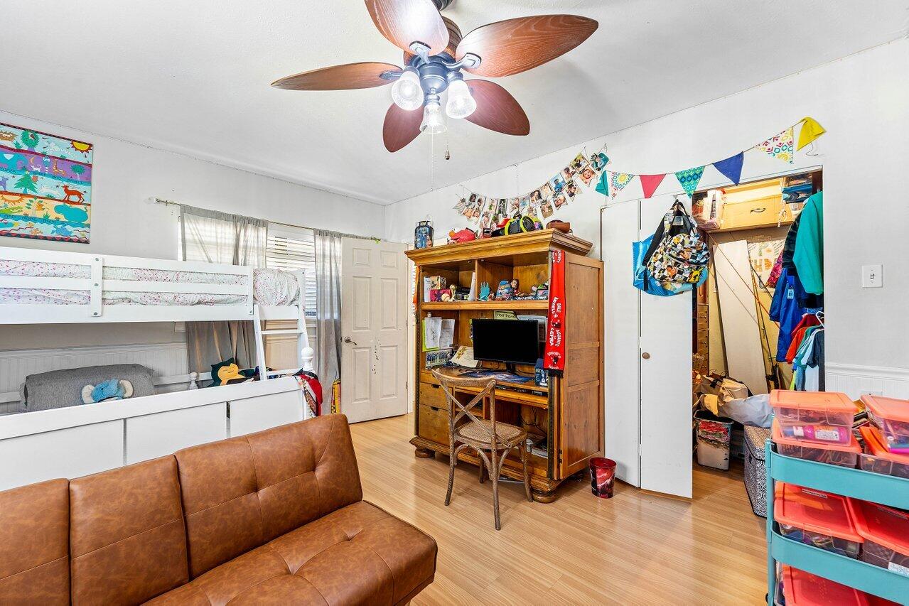 NORTHRIDGE - Residential