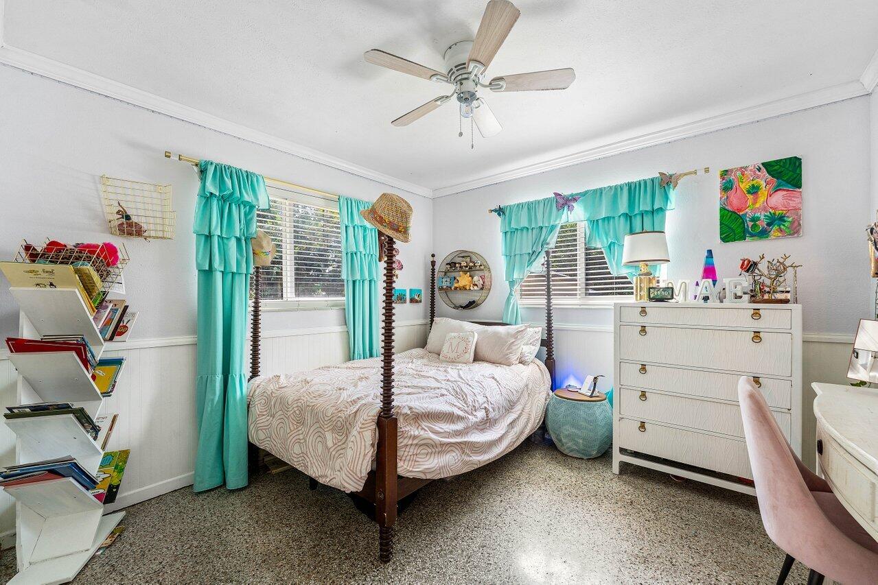 NORTHRIDGE - Residential