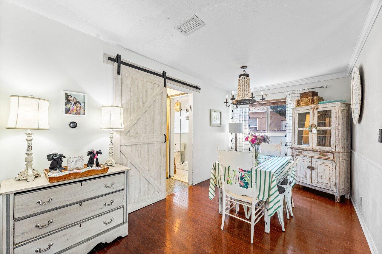 NORTHRIDGE - Residential