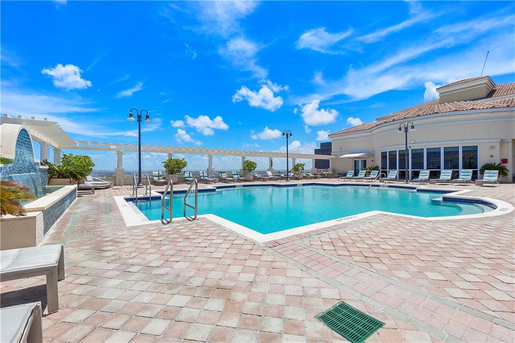 Nuriver Landing - Residential
