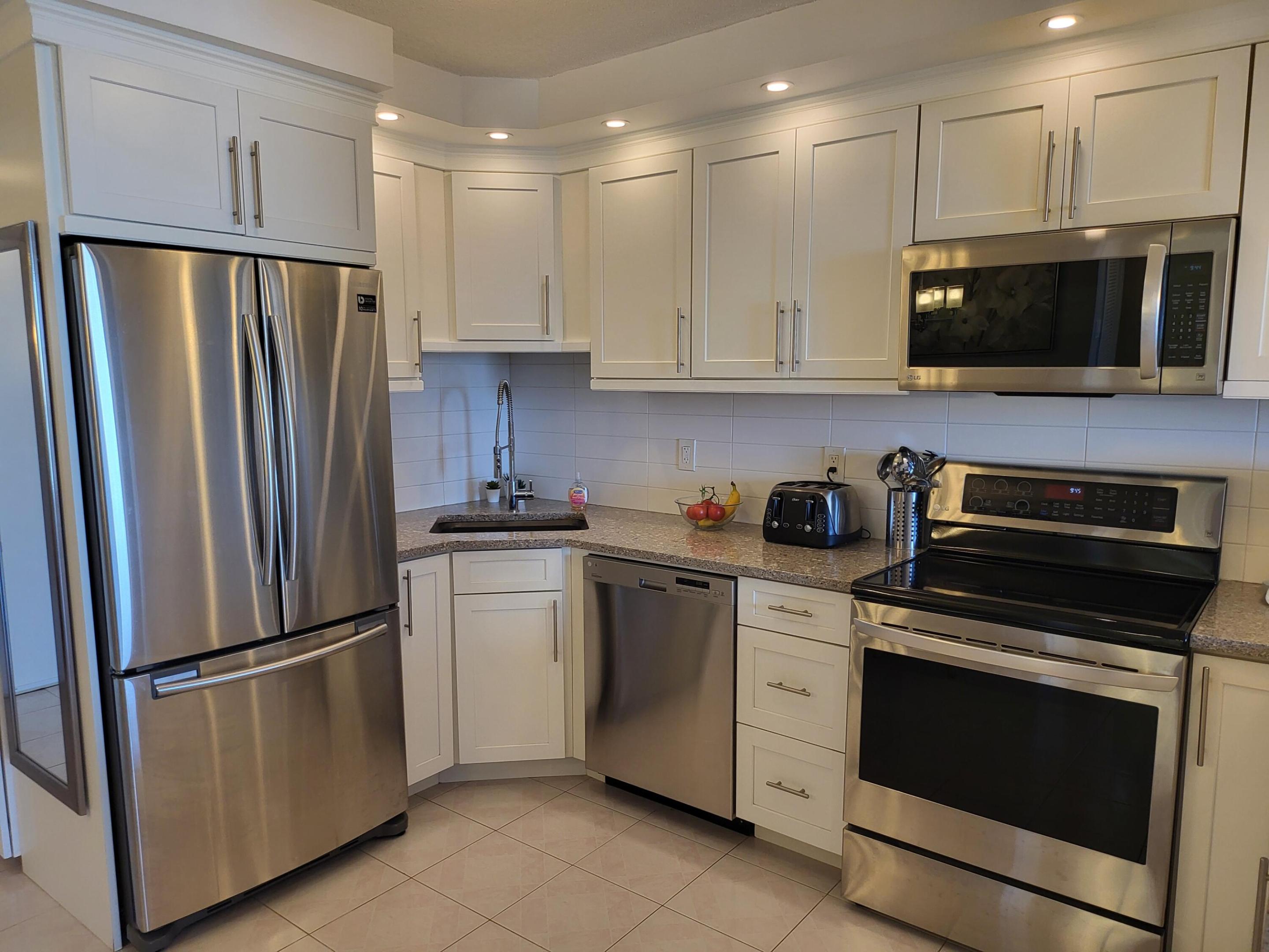 VALIANT HOUSE CONDO - Residential