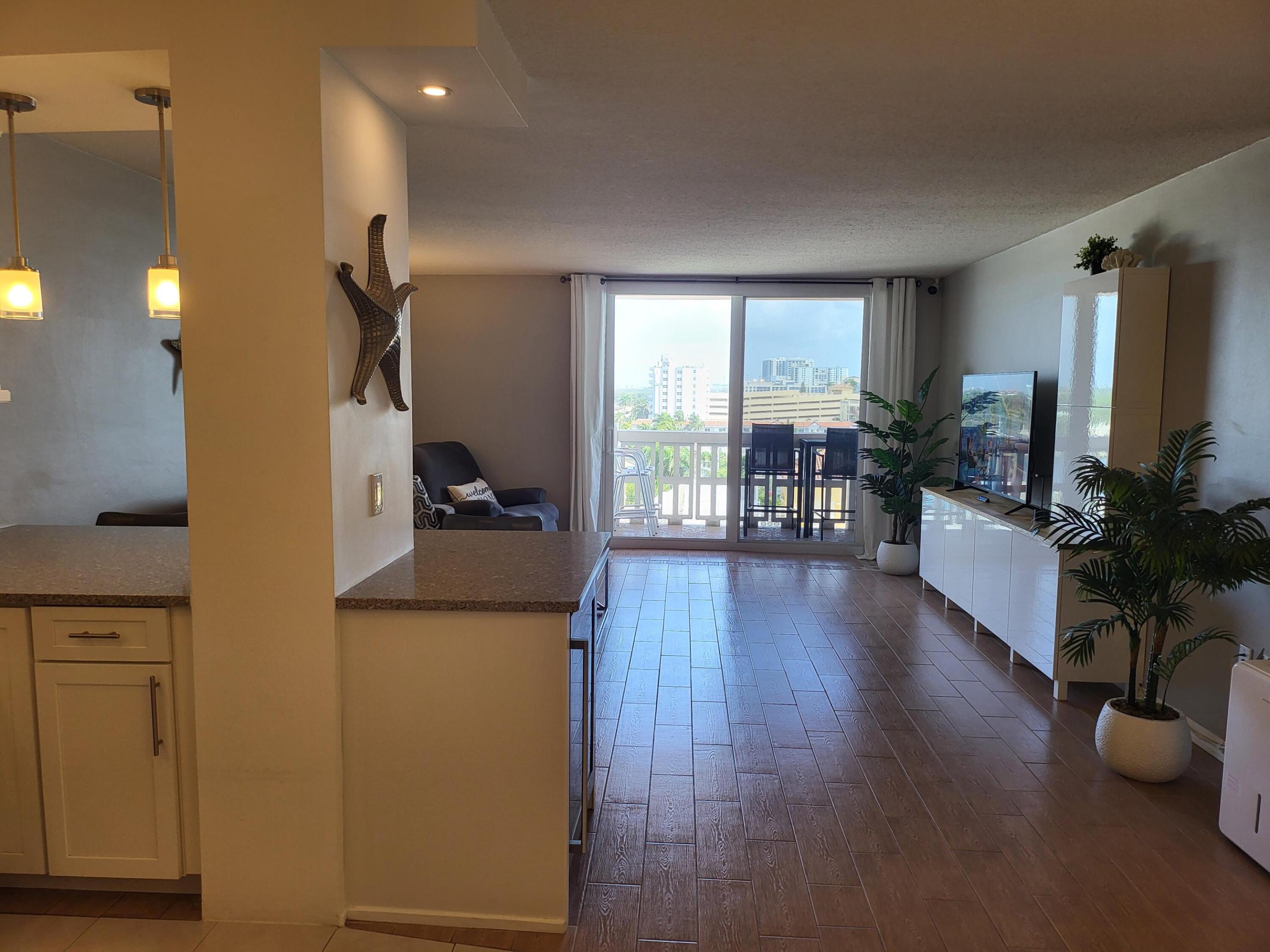 View photos, virtual tours, details... 801 S Ocean Drive 805