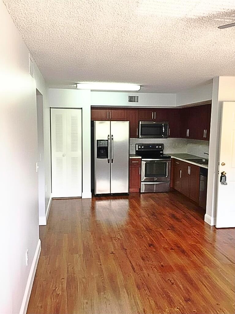 3690 N 56th Avenue 931