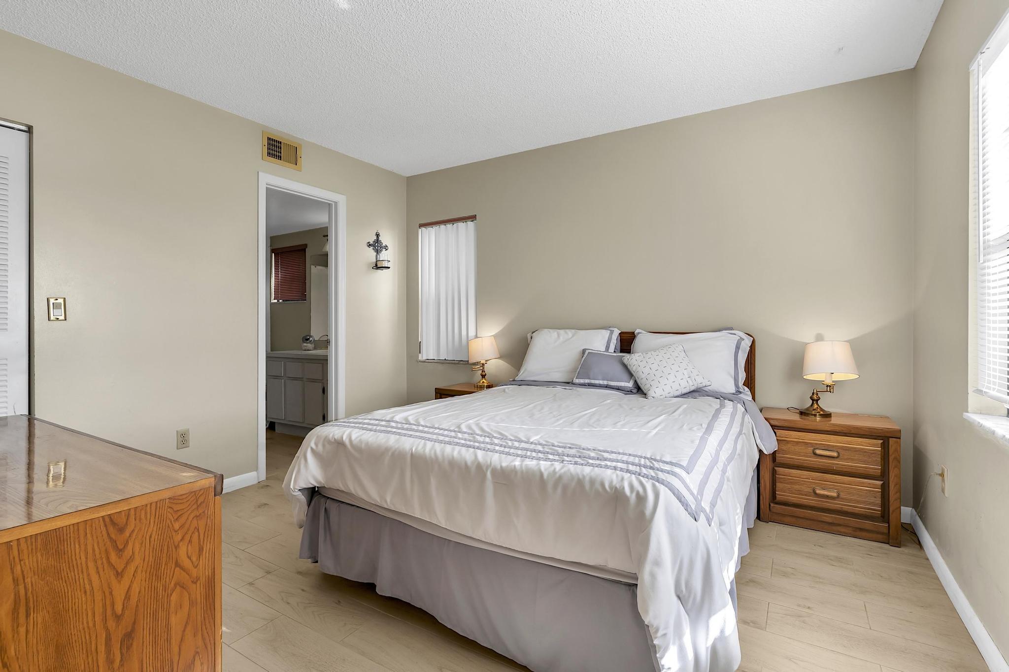 LAGO GRANDE ONE CONDO - Residential Lease