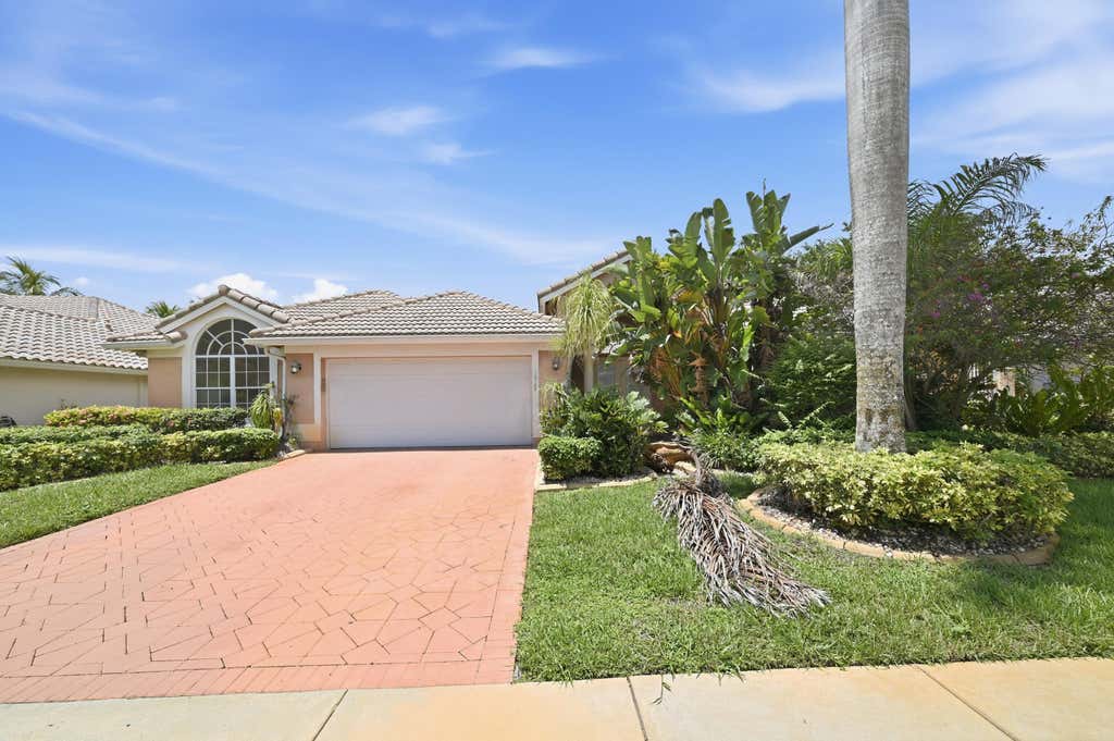 Photo of 10769 Maple Chase Drive, Boca Raton, FL 33498 (MLS # B26050514)