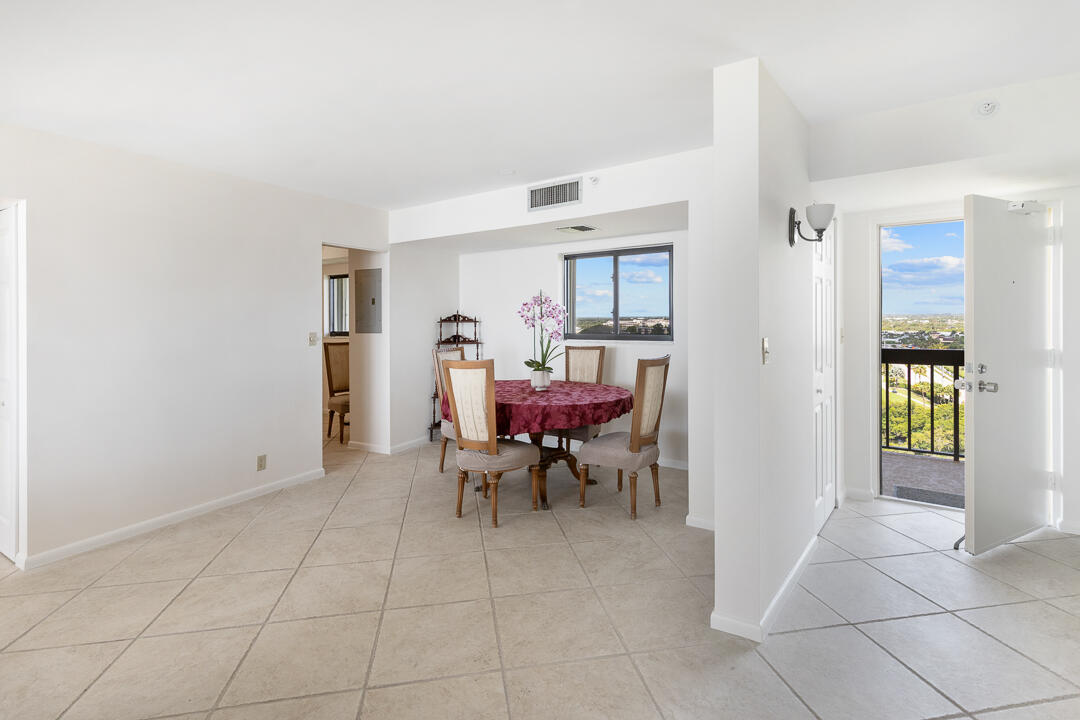 OCEAN TRAIL CONDO IV - Residential
