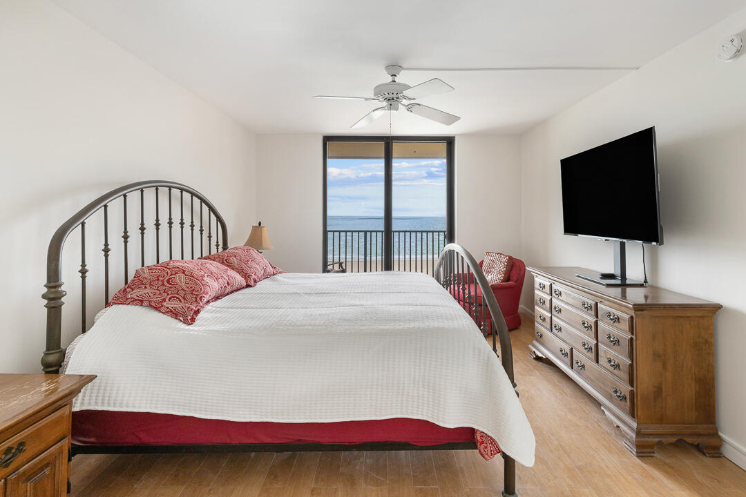 OCEAN TRAIL CONDO IV - Residential