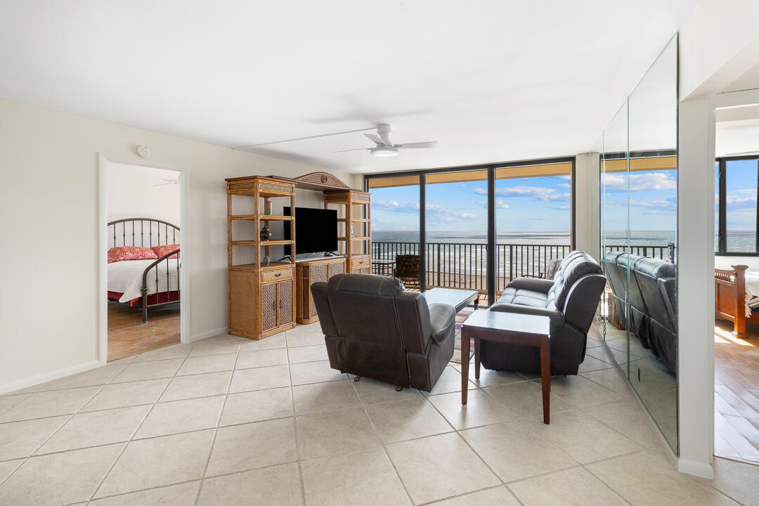 OCEAN TRAIL CONDO IV - Residential