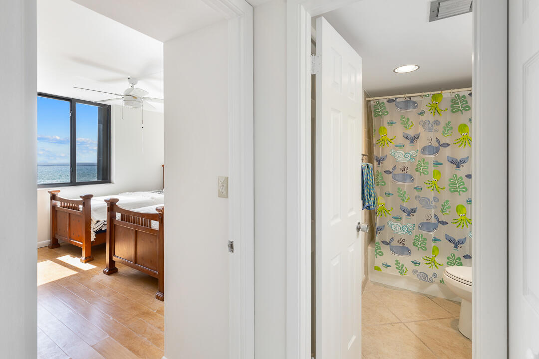 OCEAN TRAIL CONDO IV - Residential