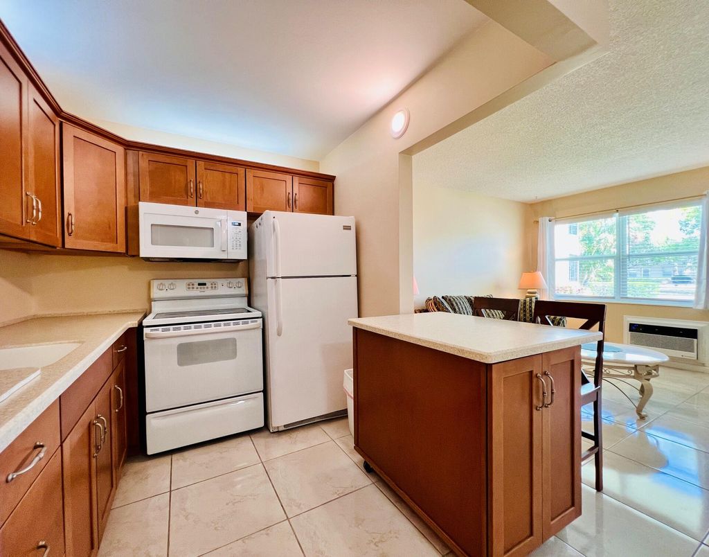 Photo of 312 Northampton P, West Palm Beach, FL 33417 (MLS # R11163652)