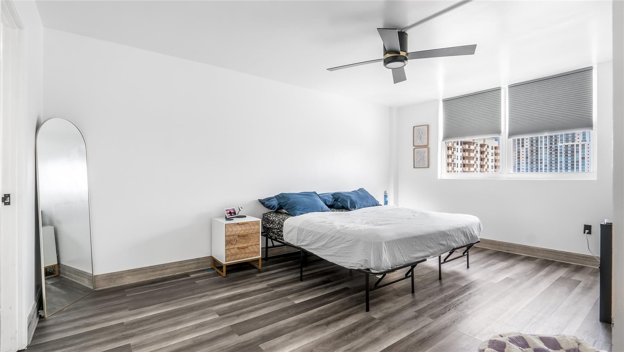 PLAZA TOWERS NORTH CONDO - Residential